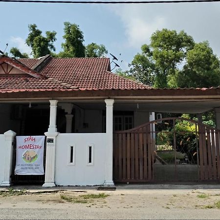 Syah Homestay Dungun Esterno foto