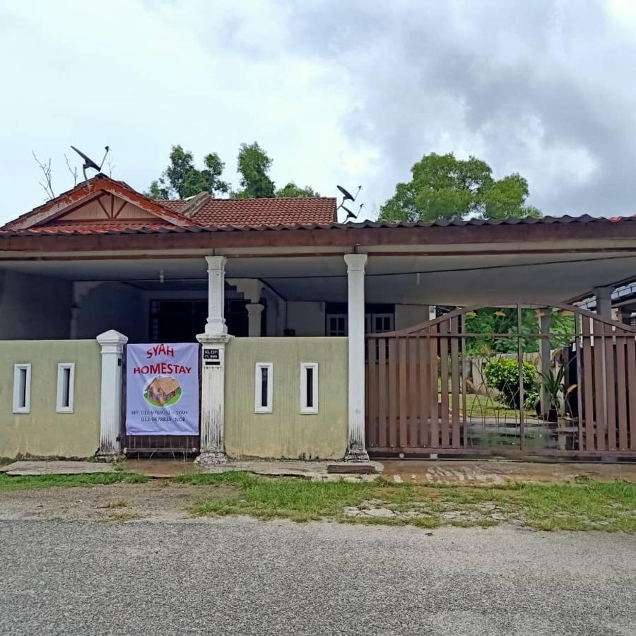 Syah Homestay Dungun Esterno foto